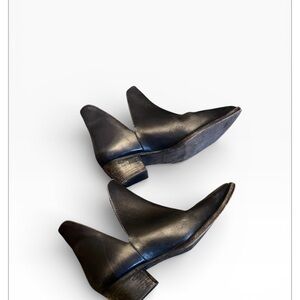 FREE PEOPLE WOMEN'S CHARM DOUBLE V ANKLE FASHION BOOTIES -